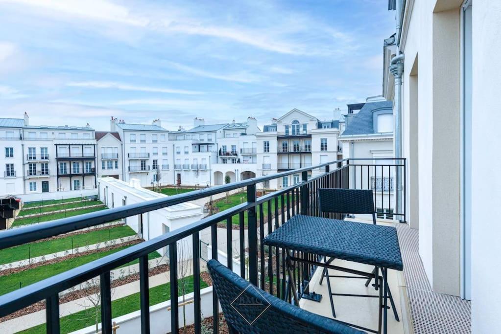 Palladium Appartement Disneyland Bmyguest Serris Exteriör bild